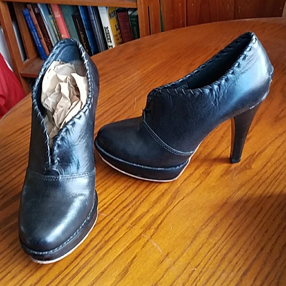 UGGS Heels
